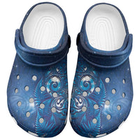 Aotearoa New Zealand New Year Clogs Shoes Tribal Koru Tattoo Blue Galaxy Maori Silver Fern