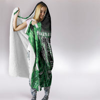Aotearoa Ngati Maniapoto Hooded Blanket Maori Tribal Green Paua Shell Pattern