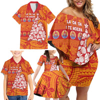 French Polynesia Christmas Family Matching Off Shoulder Short Dress and Hawaiian Shirt Seashell Xmas Tree Tribal Waves - Polynesian Pride