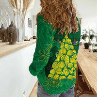 Cook Islands Christmas Women Casual Shirt Seashell Xmas Tree Tribal Waves - Polynesian Pride