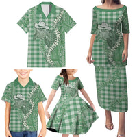 Green Hawaii Palaka Cowboy Turtle Family Matching Puletasi and Hawaiian Shirt Hawaiian Paniolo Puakenikeni Maile Lei - Polynesian Pride