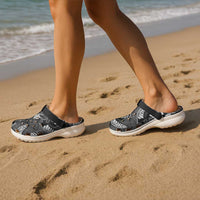 Grayscale Monstera Clogs Shoes Polynesian Tribal Pattern - Polynesian Pride