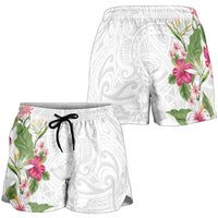 Hawaii Tropical Flowers Shorts for Women Polynesian Tattoo White