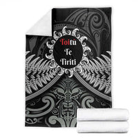 Toitu Te Tiriti Aotearoa Silver Fern Blanket New Zealand Maori Pattern
