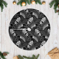 Grayscale Monstera Tree Skirt Polynesian Tribal Pattern - Polynesian Pride