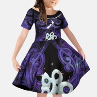 Personalised Maori Matariki Manaia Waiporoporo Family Matching Off The Shoulder Long Sleeve Dress and Hawaiian Shirt Maori Kowhaiwhai Pattern Galaxy LT01 Daughter's Dress Purple - Polynesian Pride