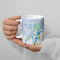 Hawaiian Couple Turtles Honi Ceramic Mug Polynesian Art Motifs and Hibiscus White Blue Color - Polynesian Pride