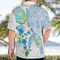 Hawaiian Couple Turtles Honi Hawaiian Shirt Polynesian Art Motifs and Hibiscus White Blue Color - Polynesian Pride