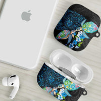 Hawaiian Couple Turtles Honi AirPods Case Polynesian Art Motifs and Hibiscus Black Blue Color - Polynesian Pride