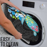 Hawaiian Couple Turtles Honi Bathroom Set Polynesian Art Motifs and Hibiscus Black Blue Color - Polynesian Pride