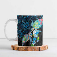 Hawaiian Couple Turtles Honi Ceramic Mug Polynesian Art Motifs and Hibiscus Black Blue Color - Polynesian Pride
