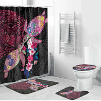 Hawaiian Couple Turtles Honi Bathroom Set Polynesian Art Motifs and Hibiscus Black Red Color - Polynesian Pride