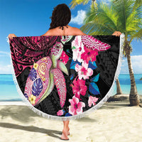 Hawaiian Couple Turtles Honi Beach Blanket Polynesian Art Motifs and Hibiscus Black Red Color - Polynesian Pride