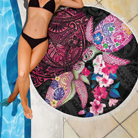 Hawaiian Couple Turtles Honi Beach Blanket Polynesian Art Motifs and Hibiscus Black Red Color - Polynesian Pride