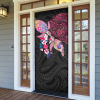 Hawaiian Couple Turtles Honi Door Cover Polynesian Art Motifs and Hibiscus Black Red Color - Polynesian Pride