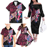 Hawaiian Couple Turtles Honi Family Matching Off The Shoulder Long Sleeve Dress and Hawaiian Shirt Polynesian Art Motifs and Hibiscus Black Red Color - Polynesian Pride