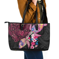 Hawaiian Couple Turtles Honi Leather Tote Bag Polynesian Art Motifs and Hibiscus Black Red Color - Polynesian Pride