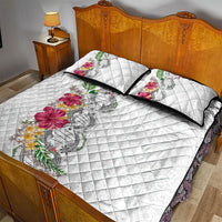 Hawaii DNA Kakau Tattoo Quilt Bed Set with Plumeria and Hibiscus Tropical Plants White Color
