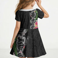 Hawaii DNA Kakau Tattoo Kid Short Sleeve Dress with Plumeria and Hibiscus Tropical Plants Black Color