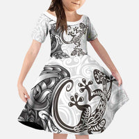 New Zealand Gecko Maori Art Tattoo Family Matching Long Sleeve Bodycon Dress and Hawaiian Shirt White Color LT03 Daughter's Dress White - Polynesian Pride