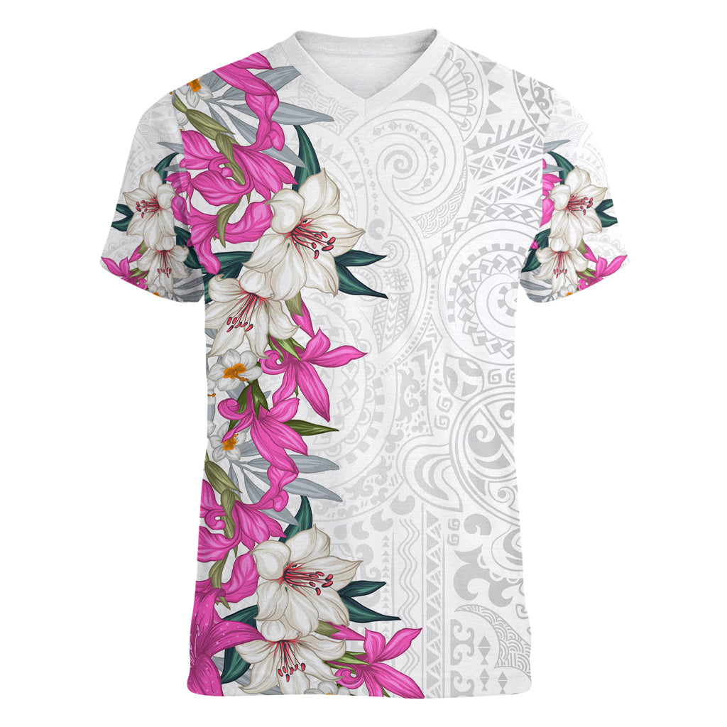 Hawaii Tropical Leaves and Flowers Women V-Neck T-Shirt Tribal Polynesian Pattern White Style