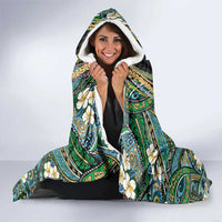 Hawaiian Art Flower Tribal with Lei Hooded Blanket Palaka Pattern Black Color - Polynesian Pride