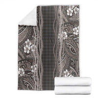 Hawaiian Art Flower Tribal with Lei Blanket Palaka Pattern Grayscale - Polynesian Pride