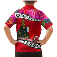 Wallis and Futuna Christmas Family Matching Mermaid Dress and Hawaiian Shirt Santa Claus Holding Coat of Arms Polynesian Xmas Style LT03 - Polynesian Pride