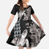 Hawaiian Turtle Love Couple Family Matching Tank Maxi Dress and Hawaiian Shirt - Sweet Hibiscus and Kakau Pattern Grayscale Color LT03 Daughter's Dress Black - Polynesian Pride