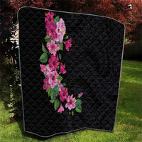 Hawaiian Hibiscus and Art Polynesian Tattoo Quilt Black Color