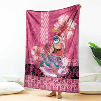 Hawaii Mele Kalikimaka Blanket Funny Santa with Tribal Tattoos Kakau Pink Color - Polynesian Pride
