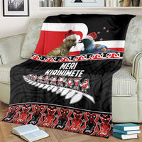 New Zealand Meri Kirihimete Blanket Christmas Tui Bird and Kea Bird - Haka Santa with Maori Koru Art Pattern