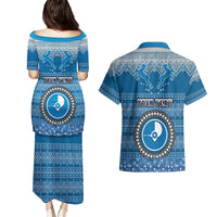 personalised-yap-christmas-couples-matching-puletasi-dress-and-hawaiian-shirt-coat-of-arms-beautiful-merry-xmas-snowflake