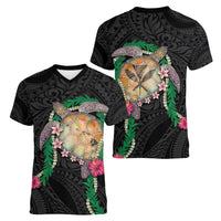 Hawaii Pikake and Maile Lei Women V-Neck T-Shirt Honu Polynesian Pattern Black Color