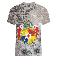 Tonga Culture Women V-Neck T-Shirt Ngatu Pattern and Blooming Hibiscus LT03 - Polynesian Pride