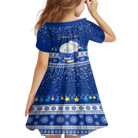 Personalised Palau Christmas Kid Short Sleeve Dress Snowman Hugs Palau Coat of Arms Maori Pattern Blue Style LT03 - Polynesian Pride