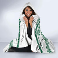 Hawaii Rainbow Warriors Hooded Blanket Polynesian Motif White Color