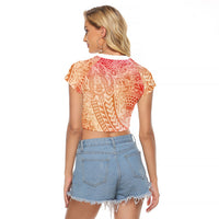 Hawaiian Turtles and Leis Raglan Cropped T Shirt Tribal Kakau Pattern Peach Fuzz Color