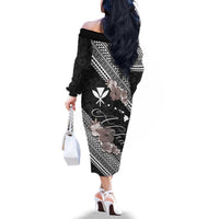 Aloha Hawaii Hibiscus and Plumeria Flowers Family Matching Off The Shoulder Long Sleeve Dress and Hawaiian Shirt Kanaka Maoli Tattoo Polynesian Pattern Gray Color