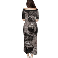 Hawaiian Plumeria and Hibiscus with Turtles Family Matching Puletasi and Hawaiian Shirt Polynesian Art Grayscale - Polynesian Pride