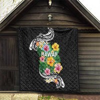 Hawaii Aloha Tropical Leaves and Flower Quilt with Polynesian Art Tattoo Black Color - Polynesian Pride