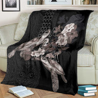 Hawaii Aloha Turtle Hibiscus and Leaves Blanket with Polynesian and Kakau Tattoos Black Color - Polynesian Pride