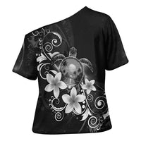 Hawaii Honu Cross Shoulder Shirt Polynesian Curves Plumeria Grayscale - Polynesian Pride