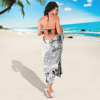 Hawaii Hibiscus With White Polynesian Pattern Sarong