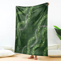 Hawaiian Quilt Blanket Pele Hair Hinahina Lei Green Version