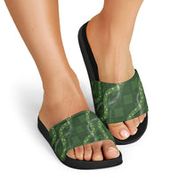 Hawaiian Quilt Slide Sandals Pele Hair Hinahina Lei Green Version