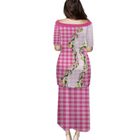 Pink Hawaii Palaka Family Matching Puletasi and Hawaiian Shirt Maile Pikake Honohono Orchid Lei
