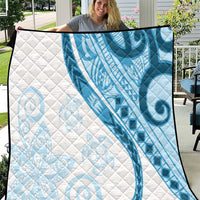 Blue Polynesian Tribal Turtle Floral Pattern Quilt