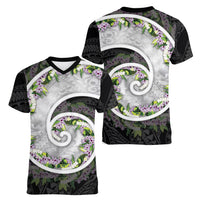 Piko Hawaii Women V-Neck T-Shirt Polynesian Pattern With Maile Pikake Honohono Lei