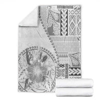 Samoa Siapo Elegant Blanket Hibiscus White Motifs - Polynesian Pride